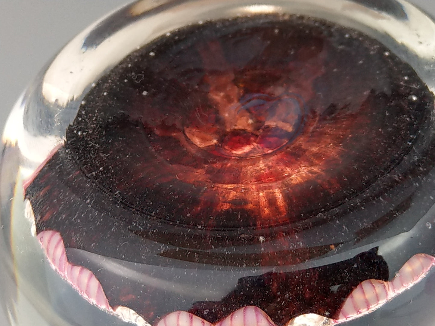 Strathearn Paperweight 8 Spoke Cartwheel Millefiori latticino amethyst background