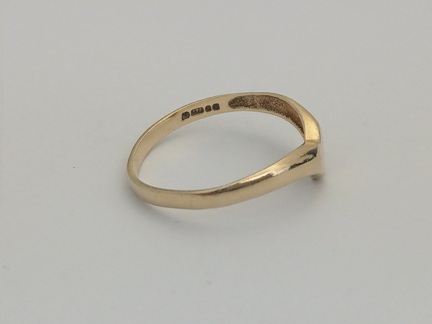 Delicate 9ct Gold wishbone-heart signet band ring by DJ Hill