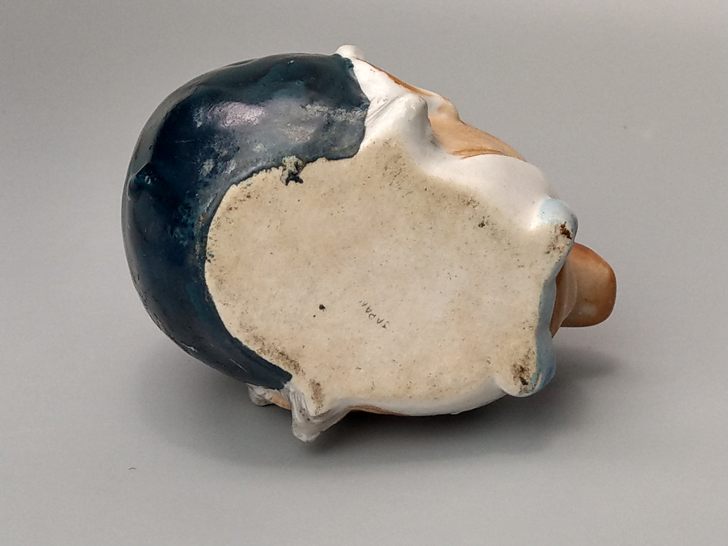 Smoking Head Ashtray - Gentleman with Bee - Novelty Ashtray, Japan