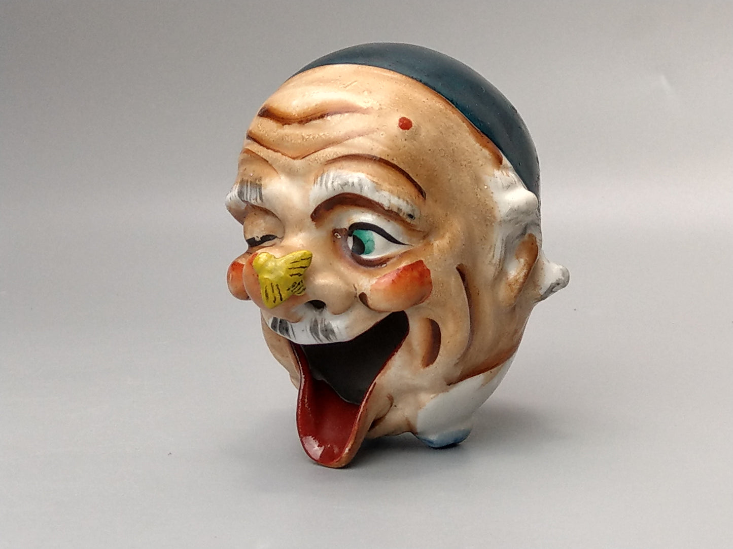 Smoking Head Ashtray - Gentleman with Bee - Novelty Ashtray, Japan