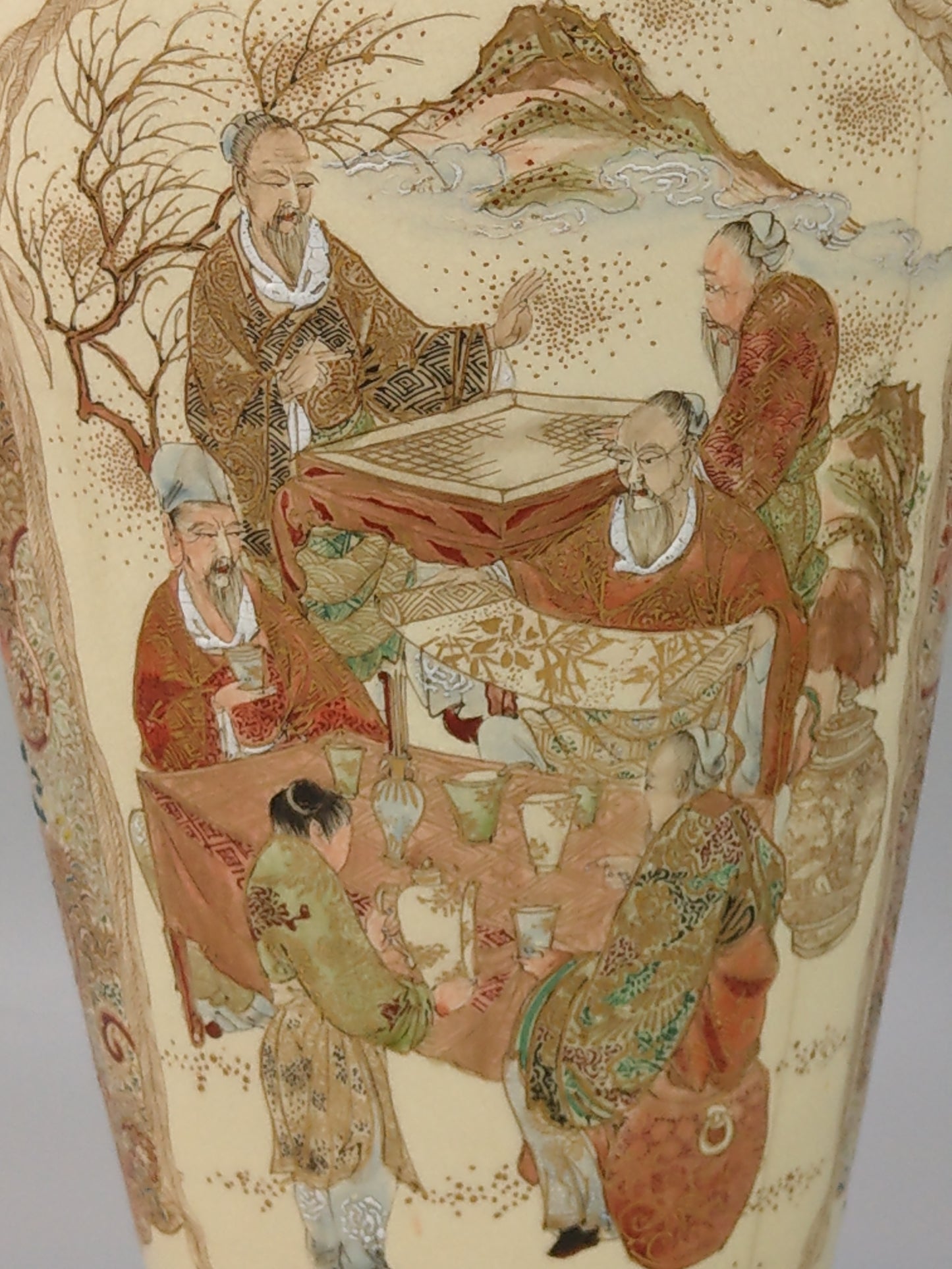 Japanese Satsuma Pottery large Vase with Figures
