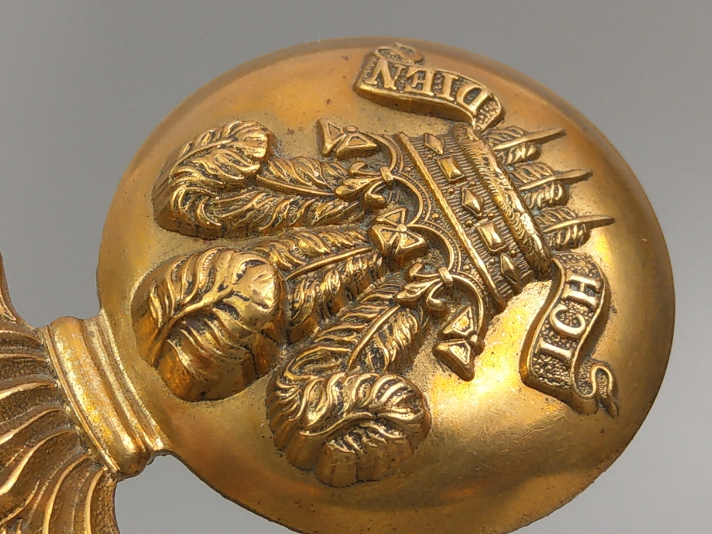 Royal Welsh Fusiliers Glengarry Cap Badge Regimental Cap Badge