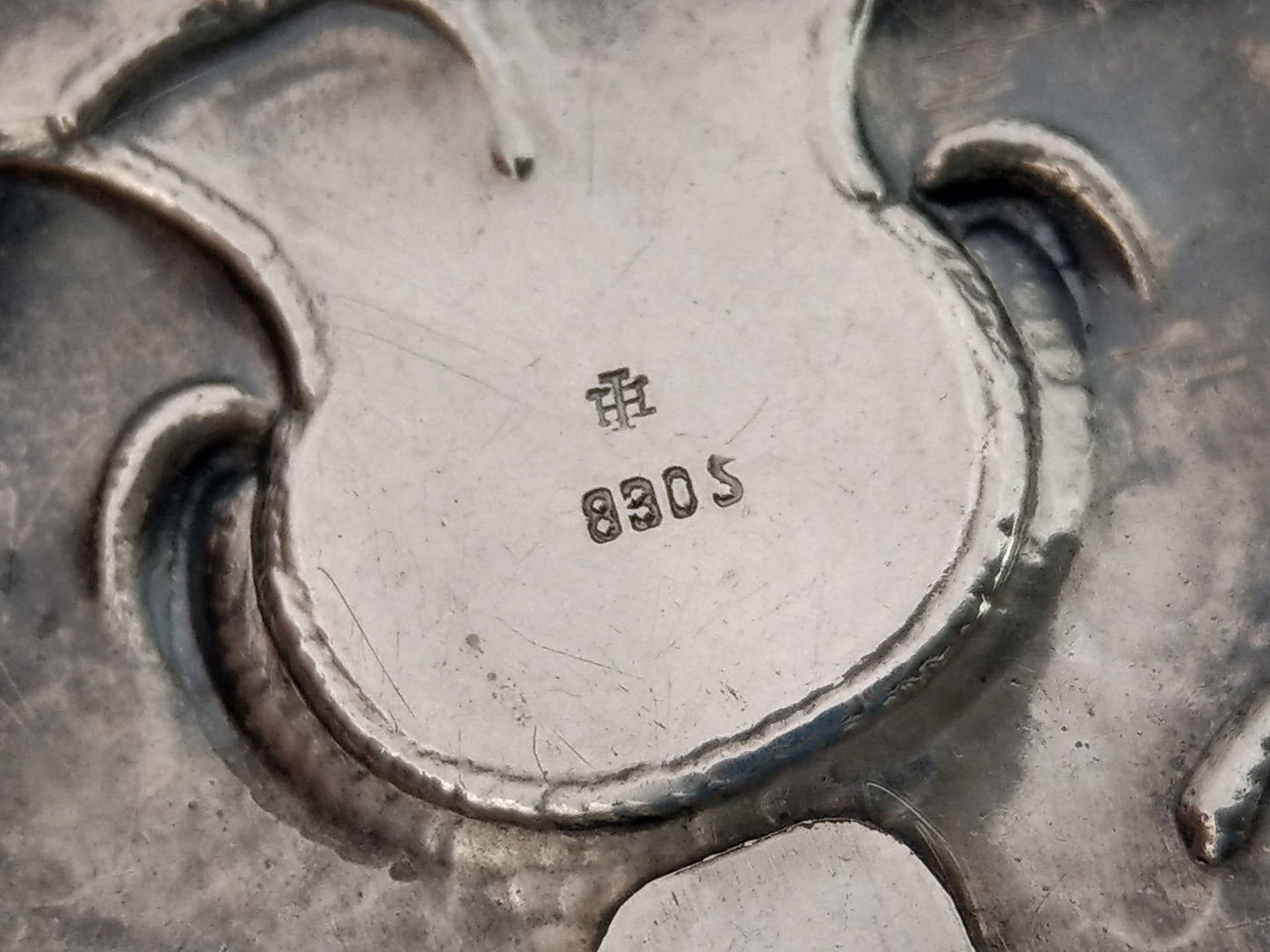 Turun Hopea Oy Pendant with Butterscotch Egg Amber