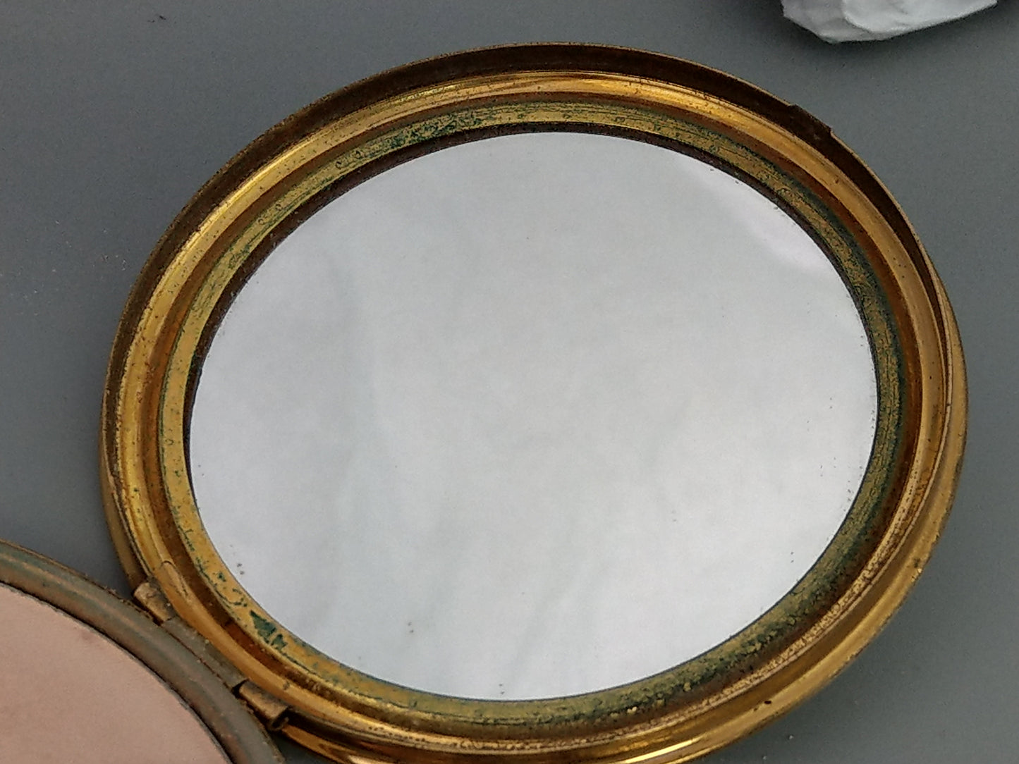 HMS Blake powder box compact with photo locked