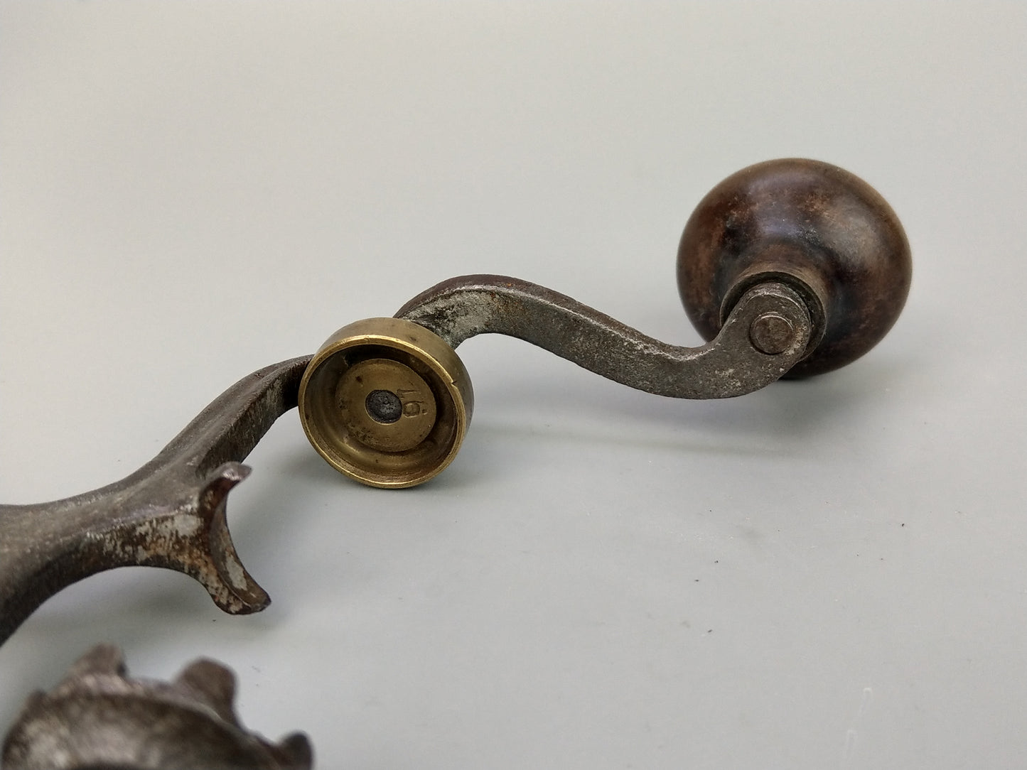 Antique shotgun cartridge loader Sixteen Bore vice mounted tool