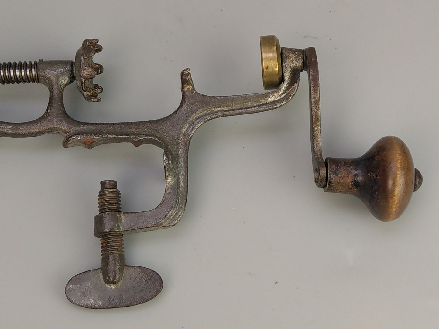 Antique shotgun cartridge loader Sixteen Bore vice mounted tool