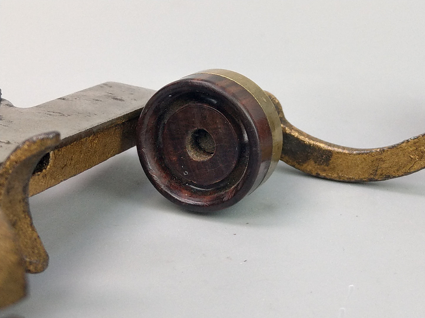 Antique shotgun cartridge loader Sixteen Bore vice mounted tool