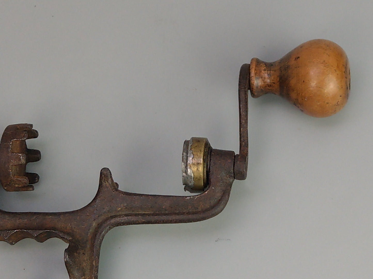 Antique shotgun cartridge loader Sixteen Bore vice mounted tool