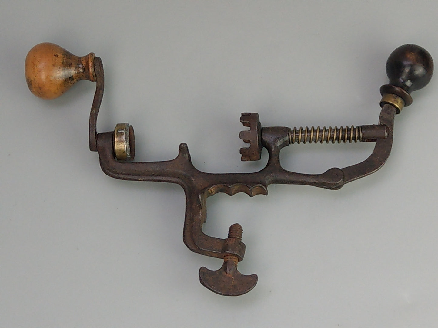 Antique shotgun cartridge loader Sixteen Bore vice mounted tool