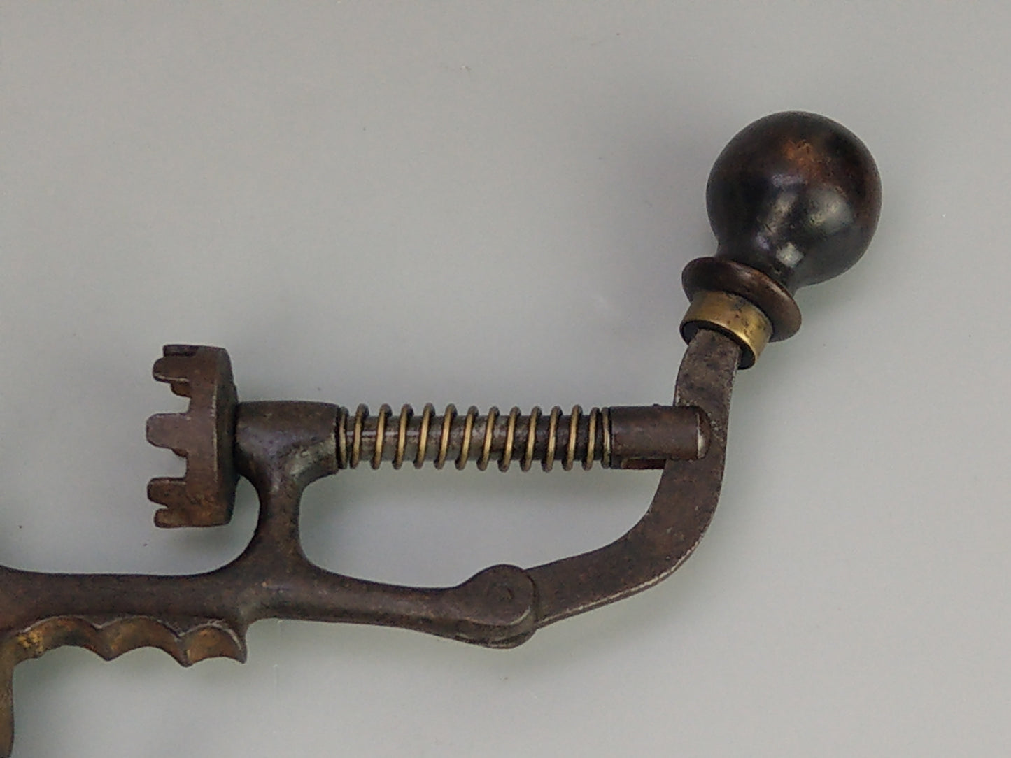 Antique shotgun cartridge loader Sixteen Bore vice mounted tool