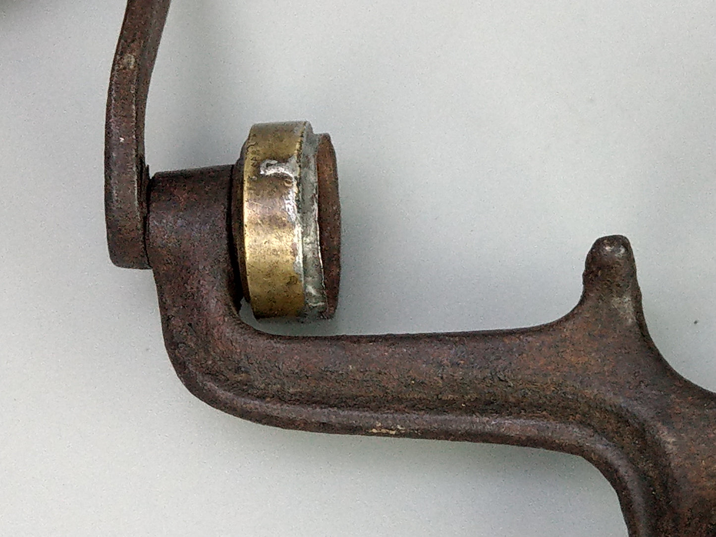 Antique shotgun cartridge loader Sixteen Bore vice mounted tool