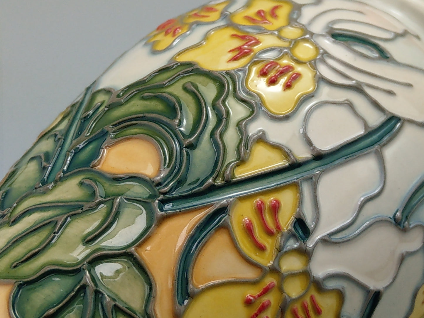 Moorcroft pottery Vase Seaside Pansy by Kerry Goodwin Numbered edition 42 Shape 393/4