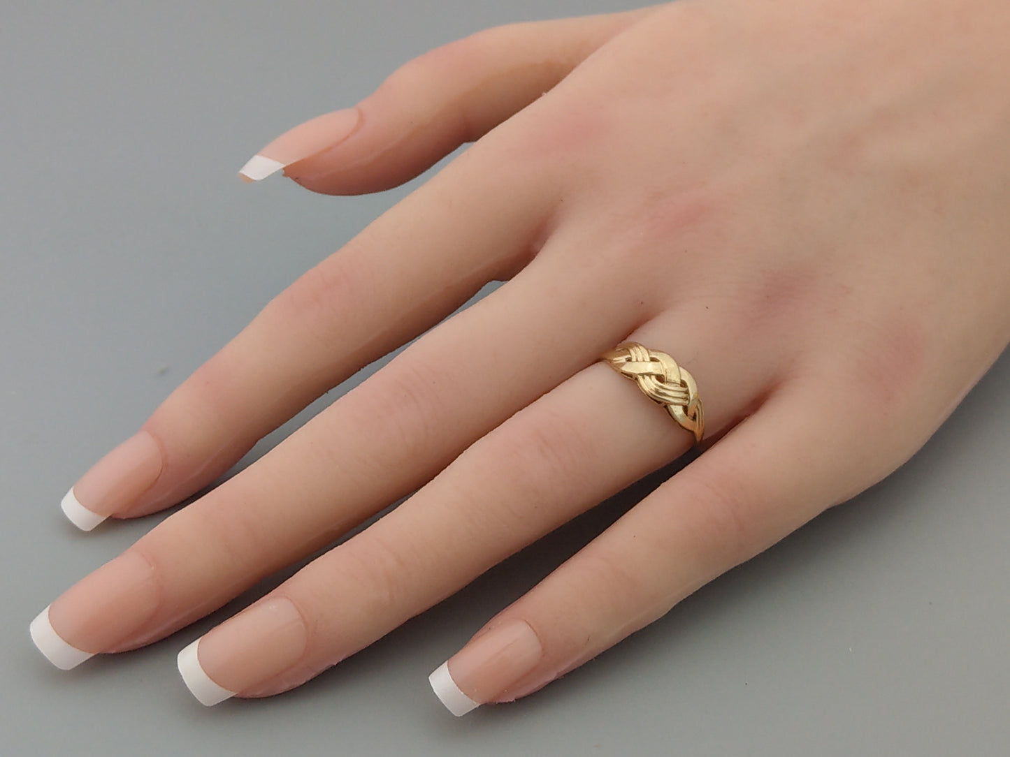 Vintage 9ct Gold ring Celtic braided knot size N