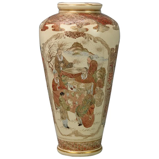 Japanese Satsuma Pottery large Vase with Figures