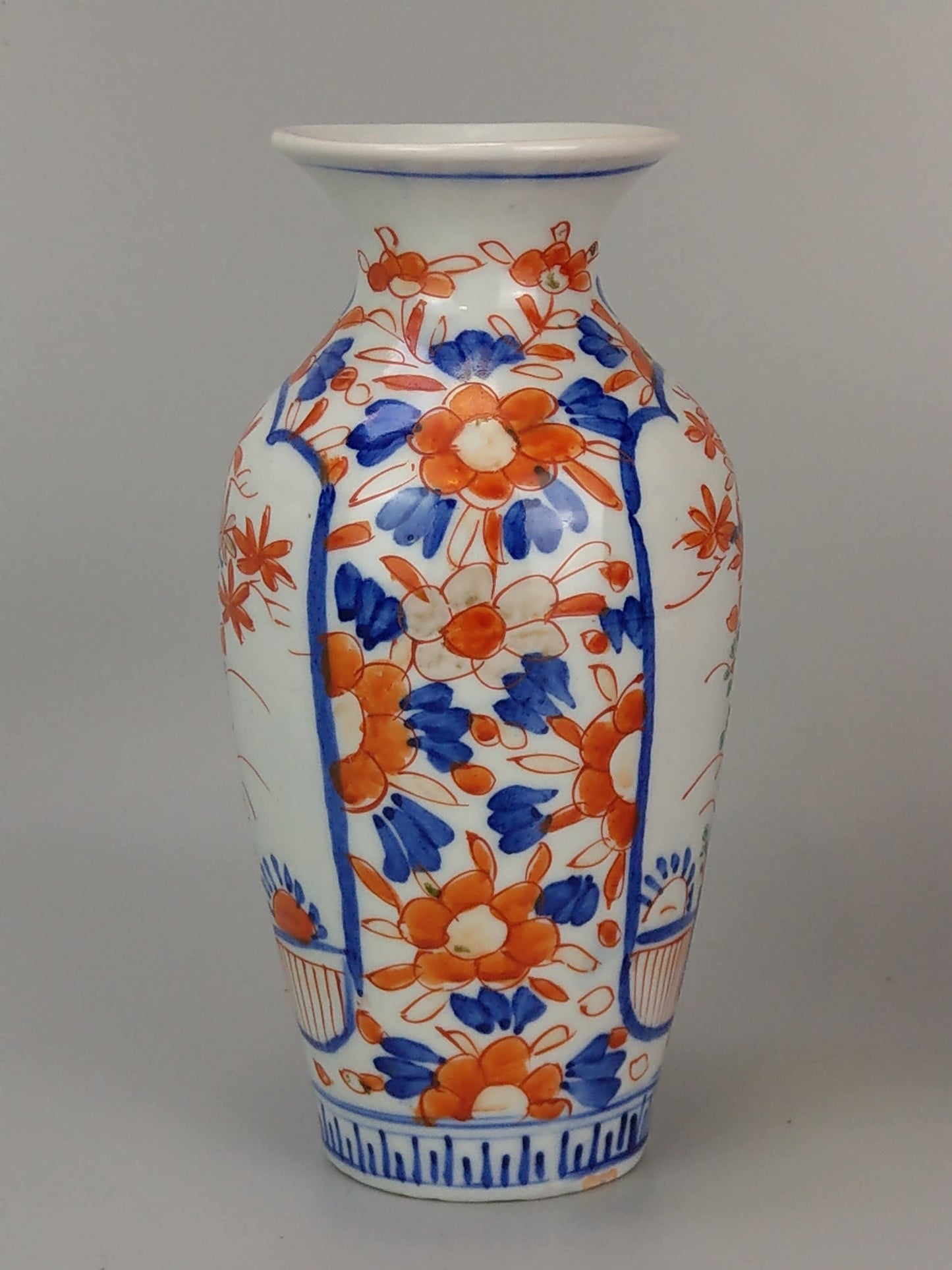 Antique Imari Japanese vase Floral with cartouche