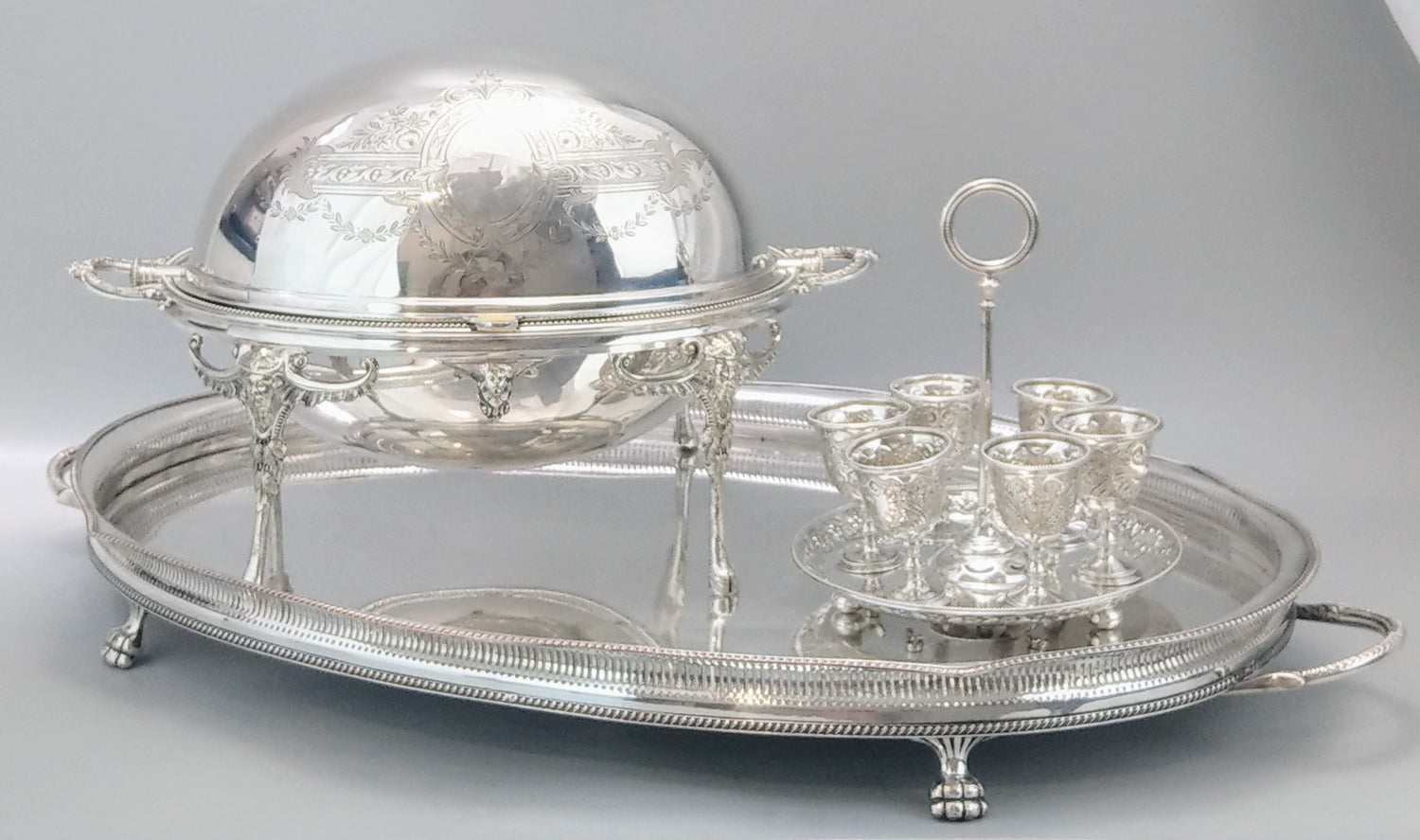 Proper silverware service 