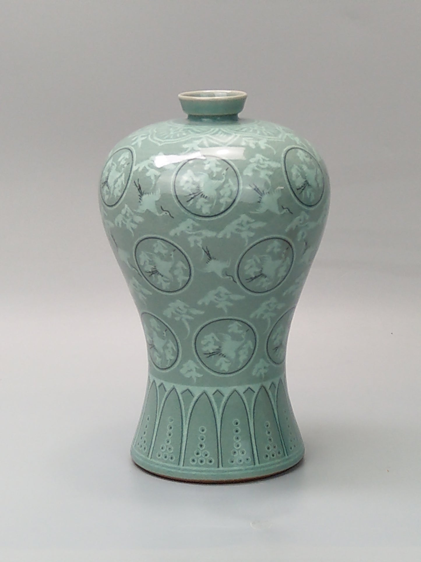 Large Korean Celadon Meiping Vase with Cranes 20th century