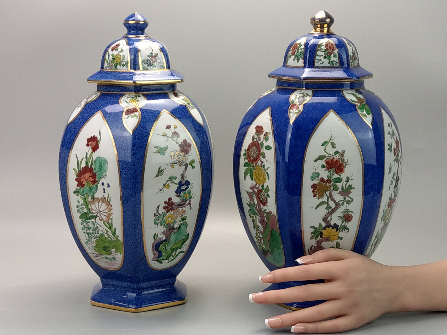 Large Temple Jars Kang Hsi Wilton Wear Harley Jones Blue with Famille Verte design