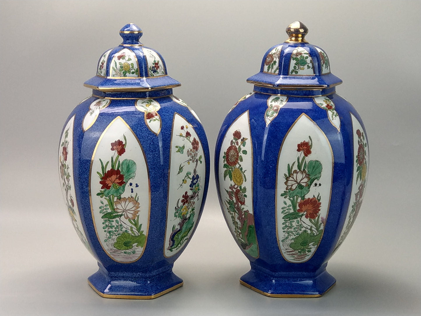 Large Temple Jars Kang Hsi Wilton Wear Harley Jones Blue with Famille Verte design