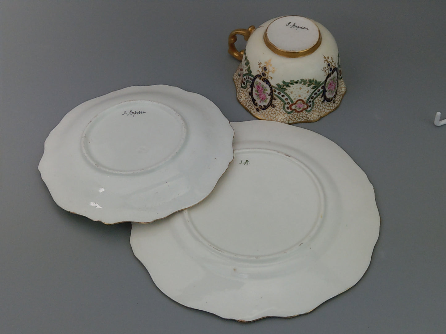 Isabel Aspden Trio tea set hand decorated with Roses and Garland