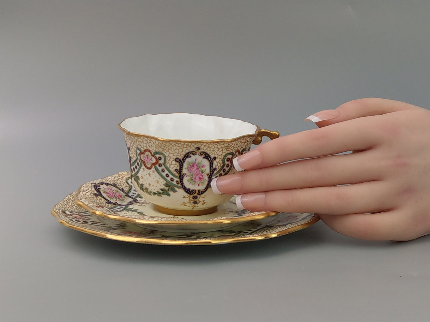 Isabel Aspden Trio tea set hand decorated with Roses and Garland