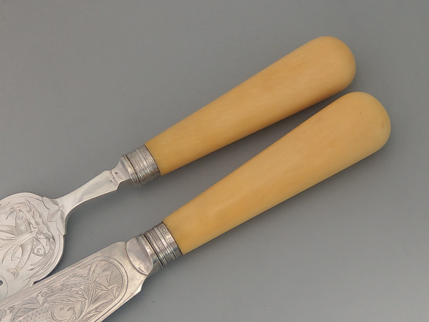 Victorian Engraved Fish Servers with Chunky Handle by William Briggs