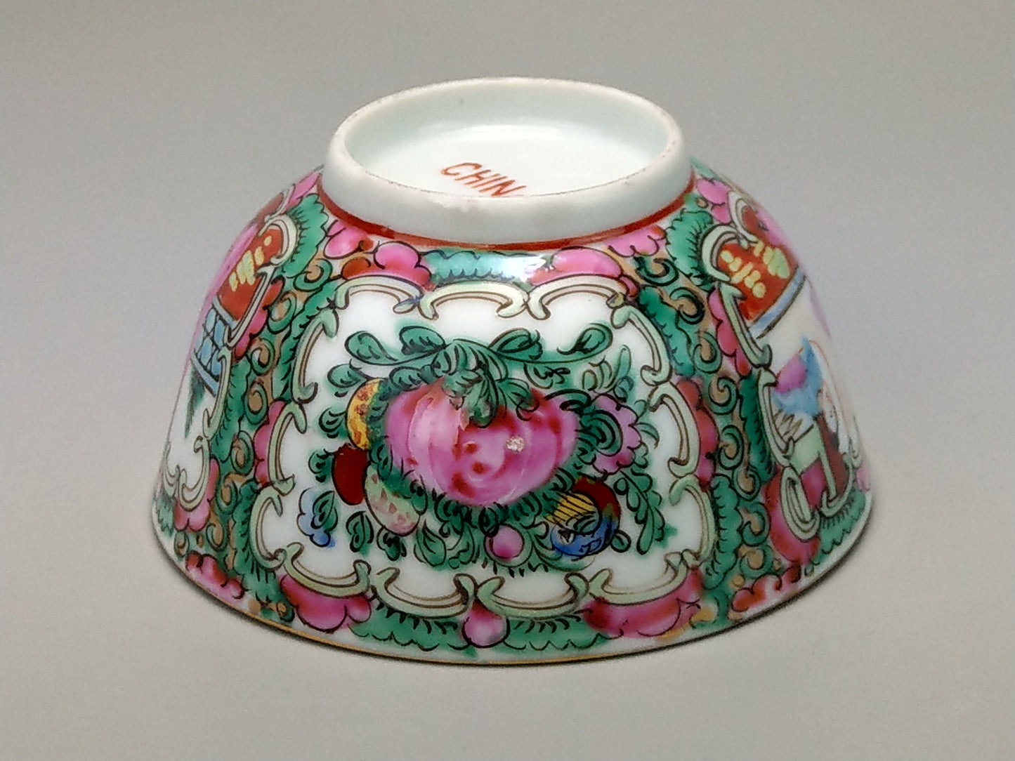 Chinese Rice Bowl Medalion Famille Rose c1900