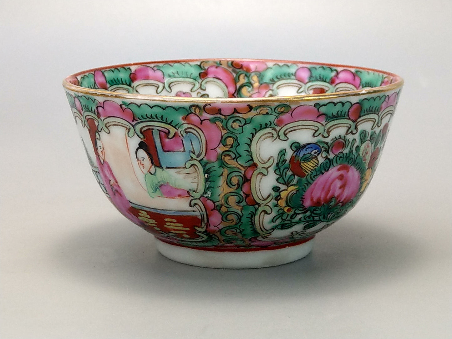 Chinese Rice Bowl Medalion Famille Rose c1900