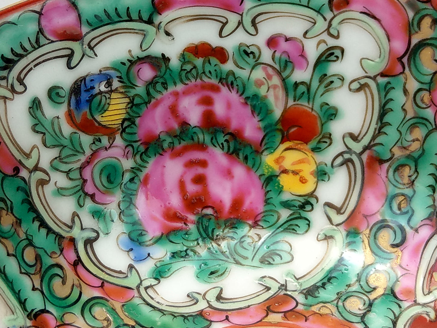 Chinese Rice Bowl Medalion Famille Rose c1900