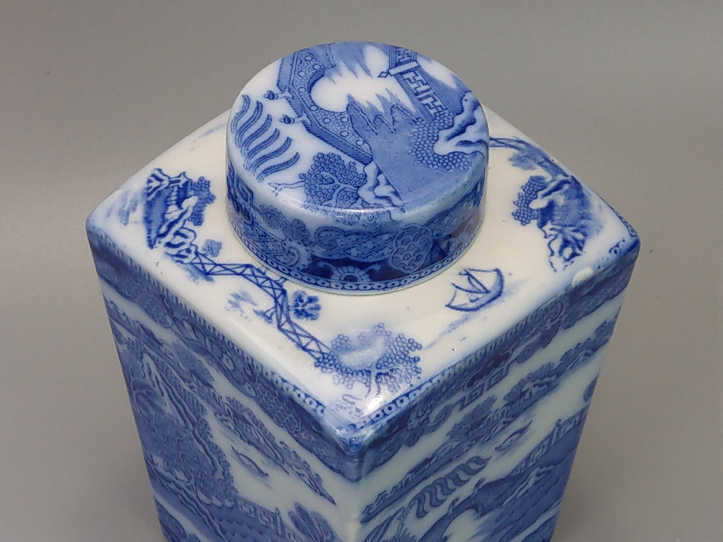 Blue Willow Porcelain Tea Caddy Ringtons