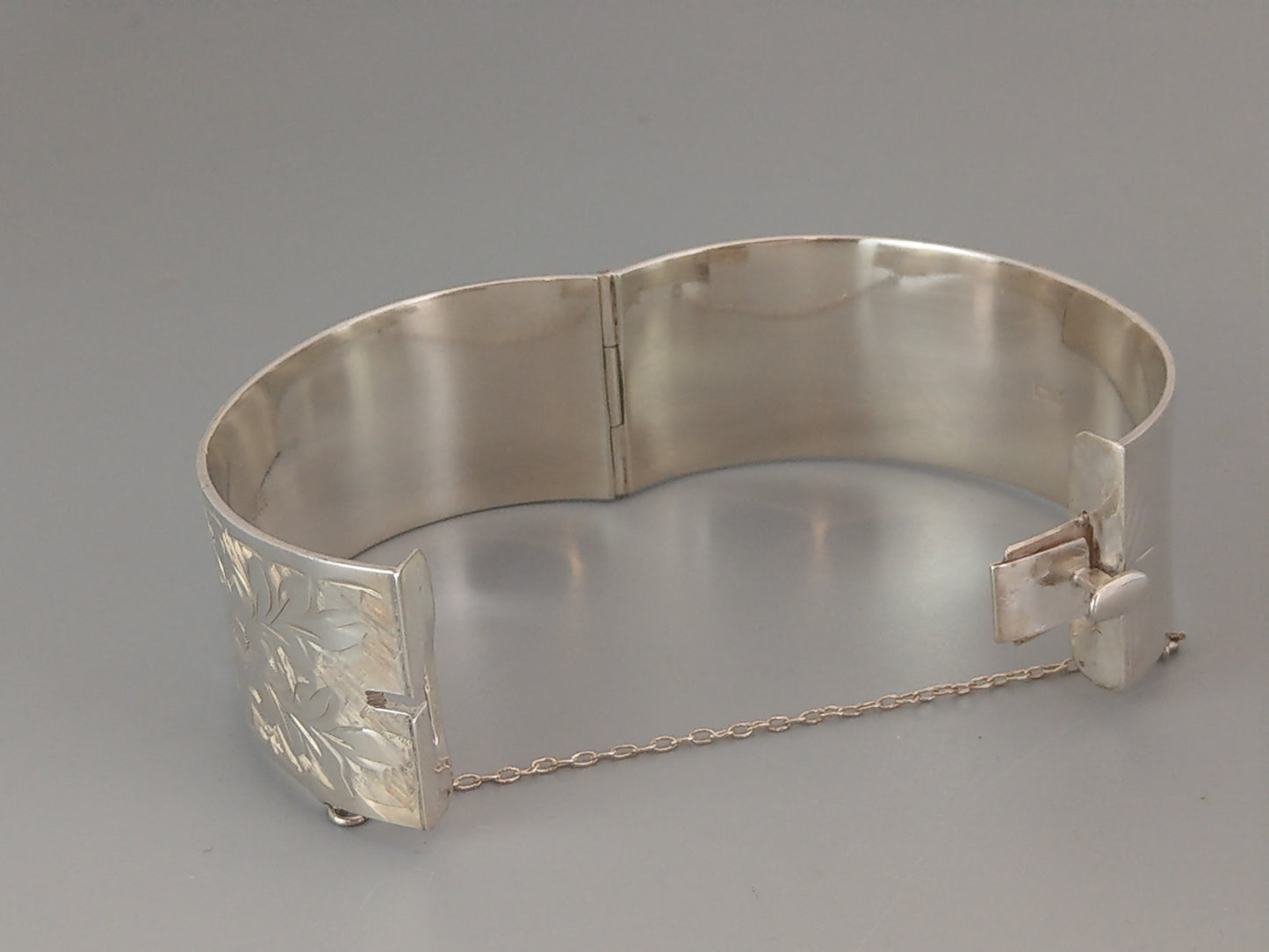 Sterling Silver Thick Bangle with etched flowers by Bracelon 60s