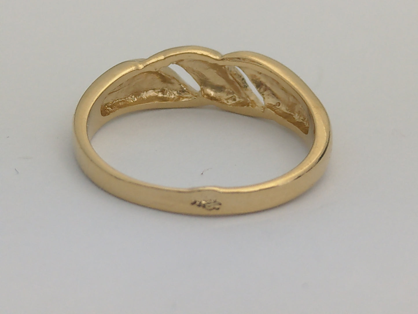 Vintage 18ct Gold twisted rope ring