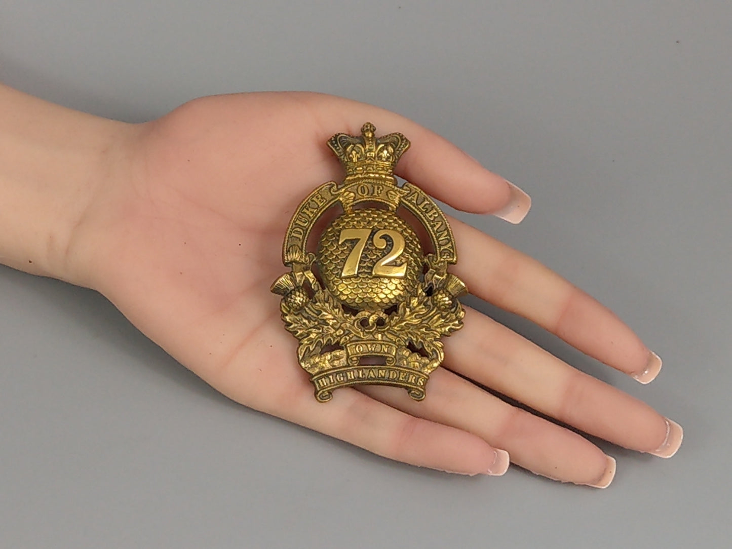 72nd Duke of Albany's Own Highlanders Regiment of Foot Feather Bonnet Badge
