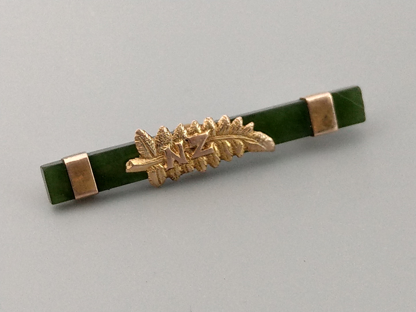 9ct gold New Zealand Jade bar Brooch with fern