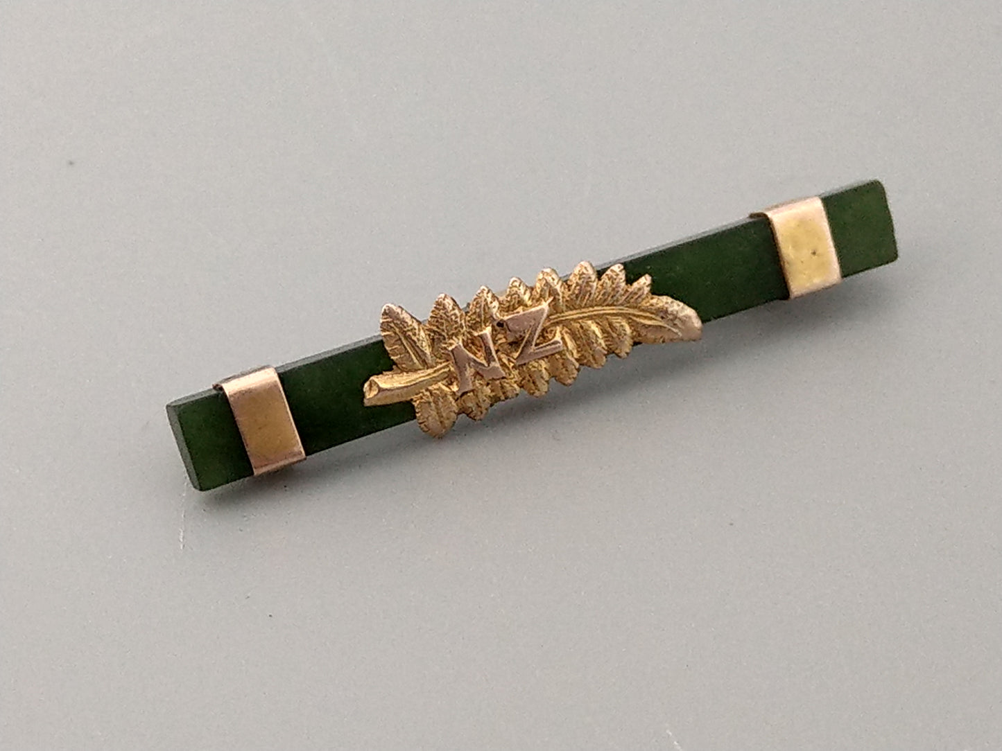 9ct gold New Zealand Jade bar Brooch with fern