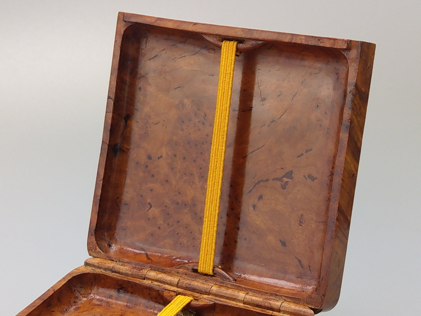 Karelian Birch Large 4 section cigarette box with match holder