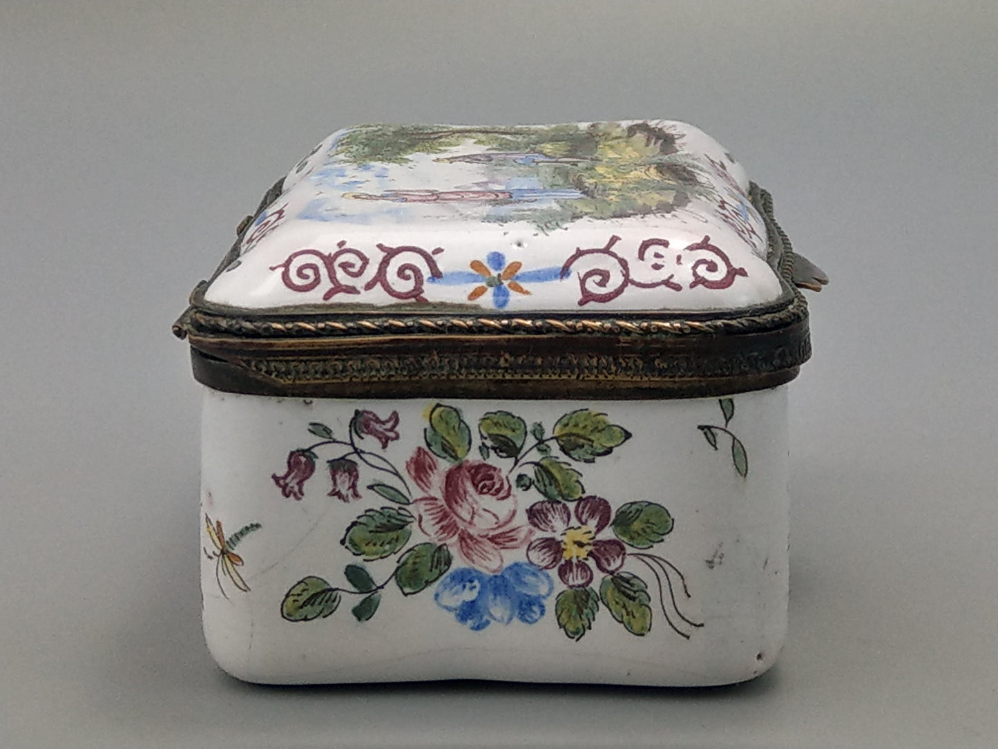 Antique French faience trinket box painted romantic scene c1780