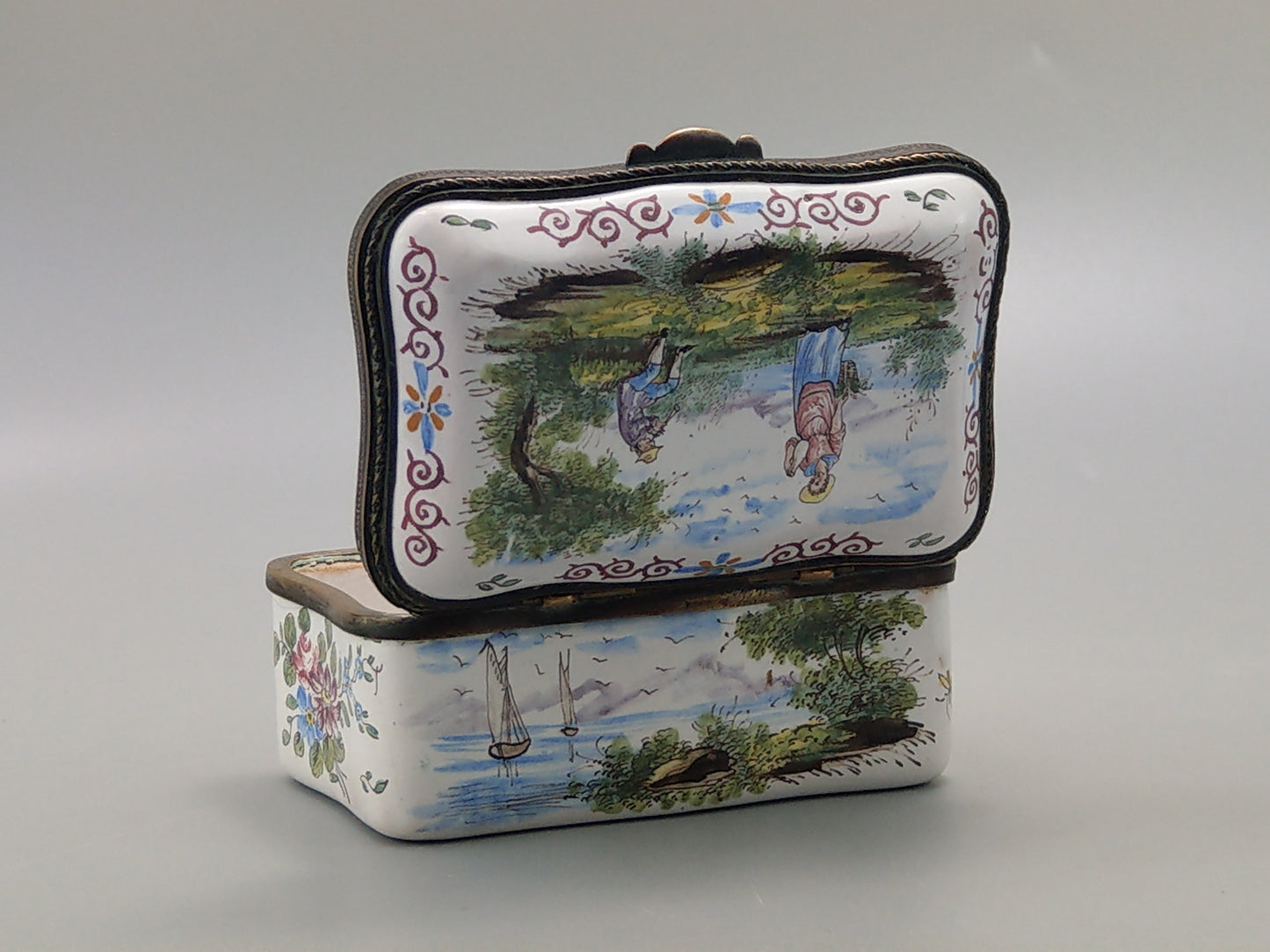 Antique French faience trinket box painted romantic scene c1780