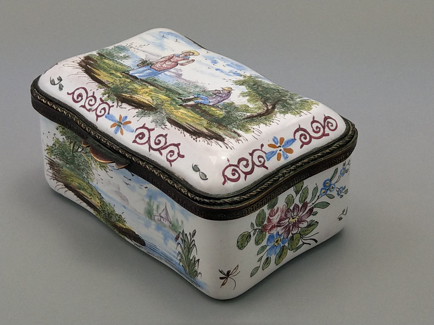 Antique French faience trinket box painted romantic scene c1780