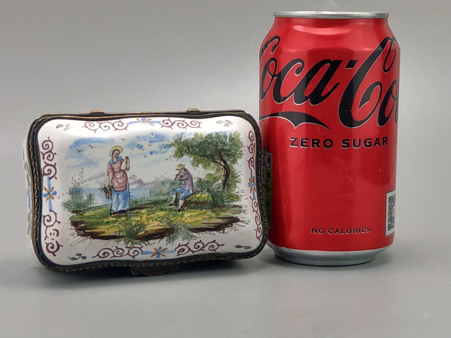 Antique French faience trinket box painted romantic scene c1780