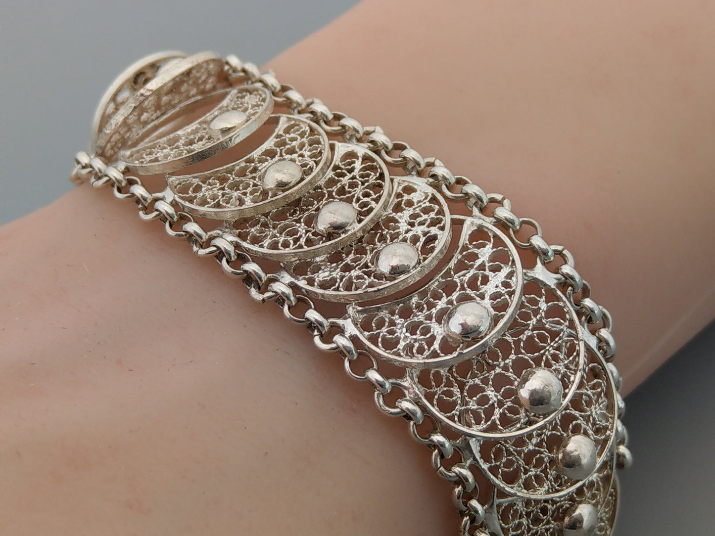 A parure Coin-Simulated Silver Filigree Bracelet and Necklace, Dutch c1960