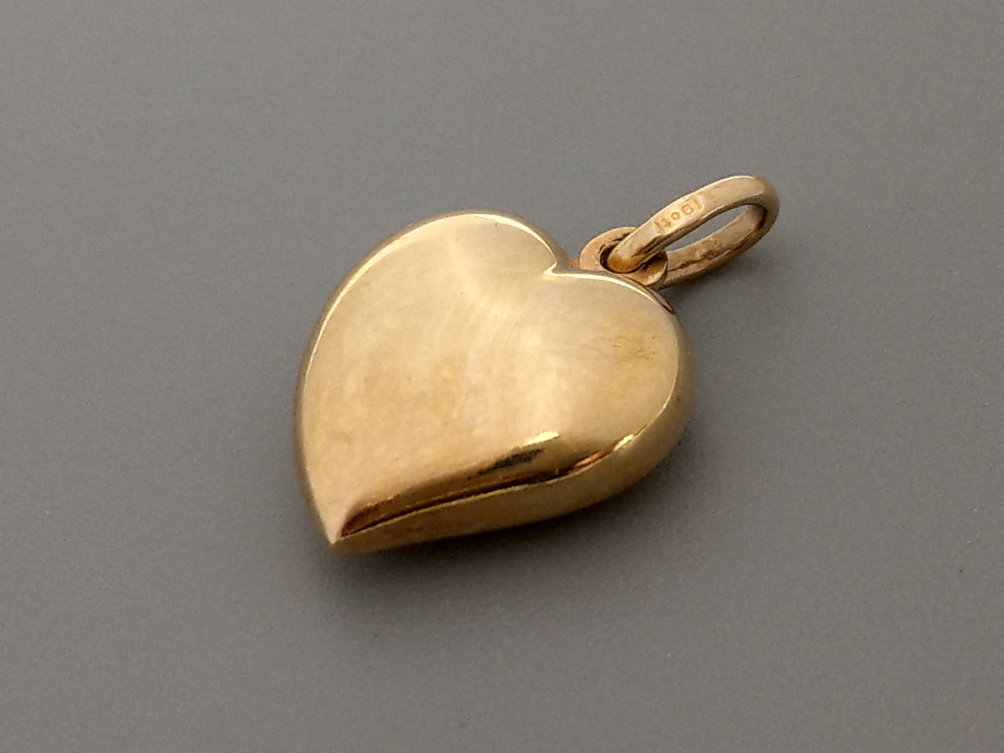 Puffed 9ct Gold Heart Pendant