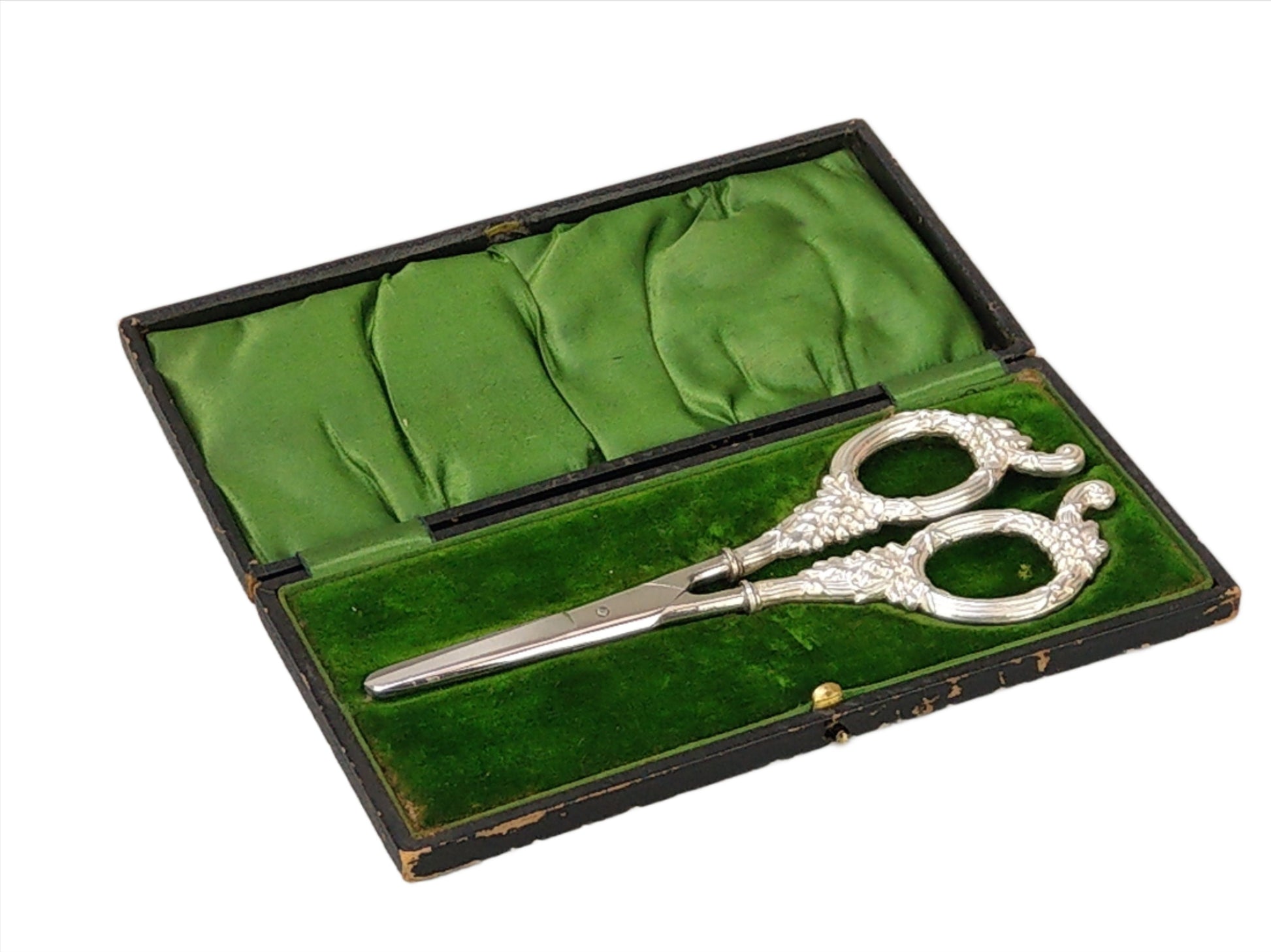 Silver Grape Scissors by Levi & Salaman 1907 with original case